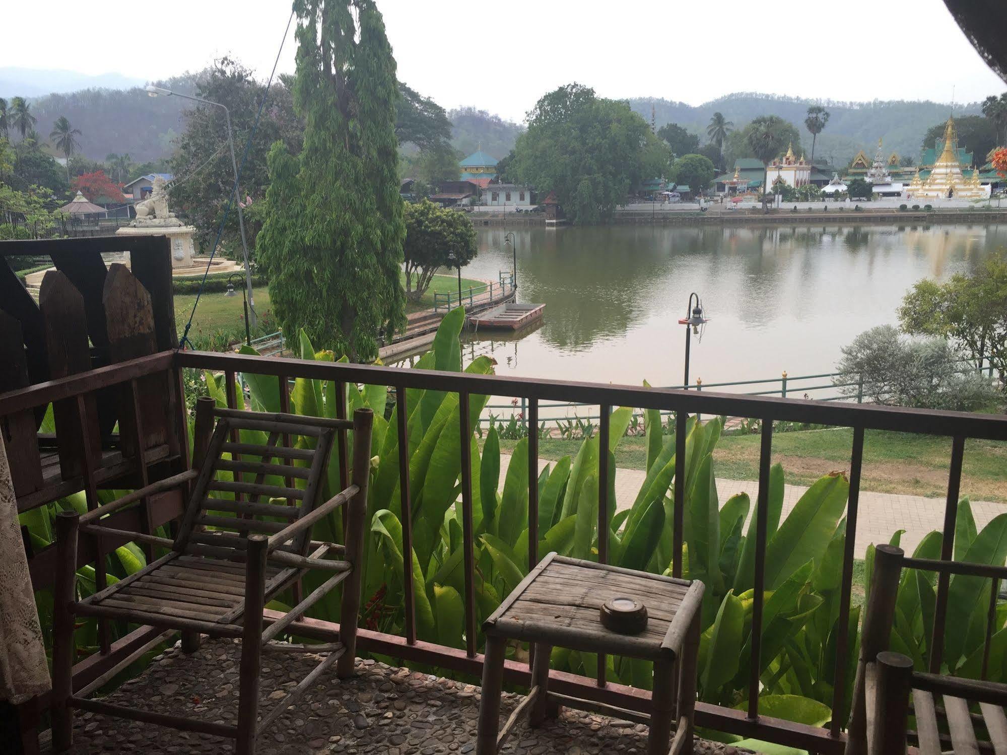 The Likeview Guesthouse Mae Hong Son Exterior photo